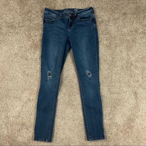 SEVEN7 Dark Wash Mid Rise Distressed Skinny Jeans 4 - Picture 1 of 6